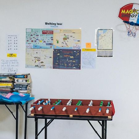 Dengba Hostel Yangon Eksteriør bilde
