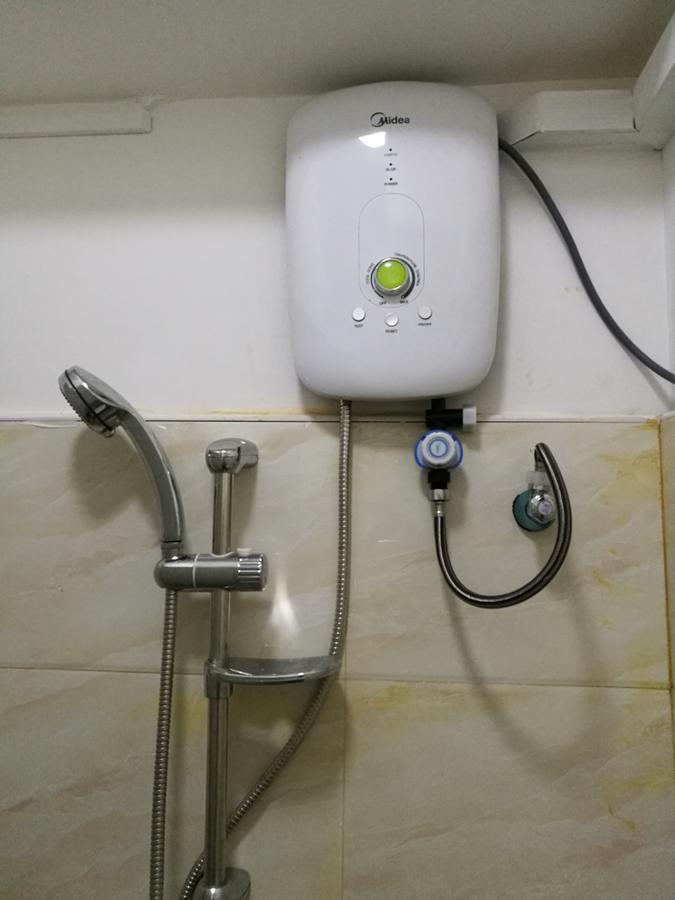 Dengba Hostel Yangon Eksteriør bilde