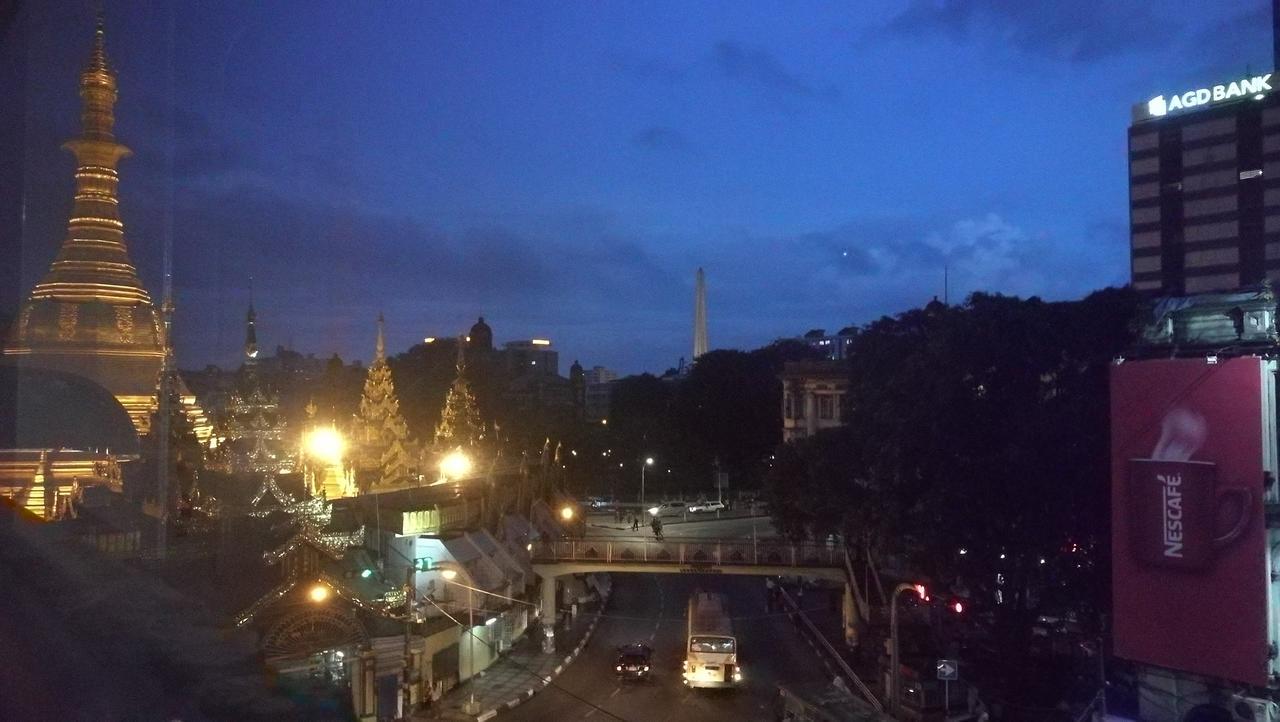 Dengba Hostel Yangon Eksteriør bilde