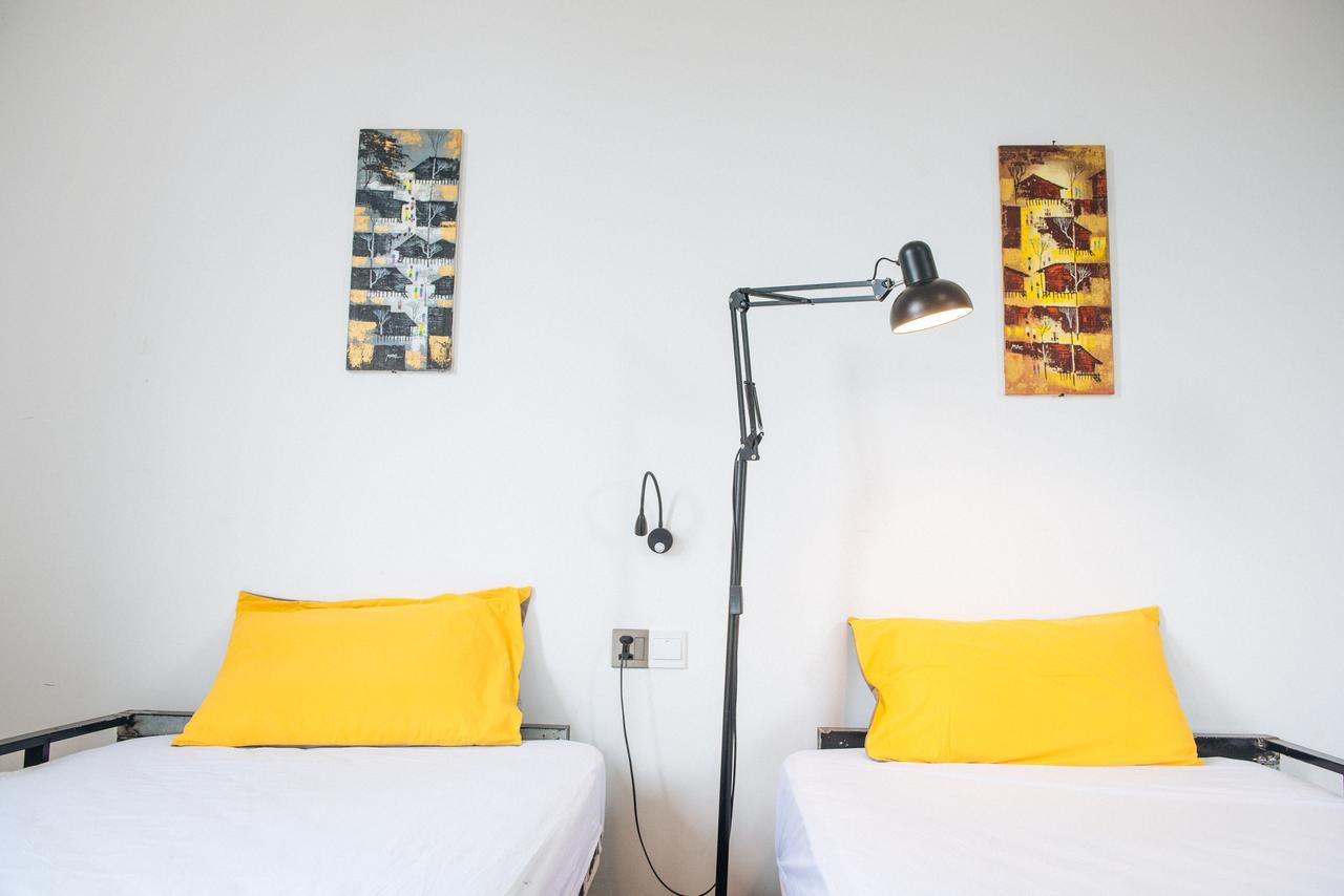 Dengba Hostel Yangon Eksteriør bilde