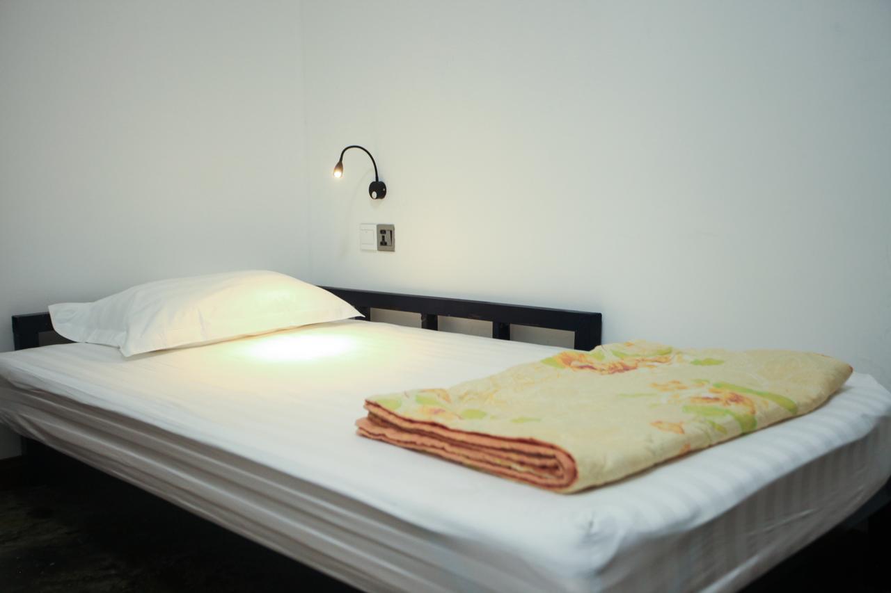 Dengba Hostel Yangon Eksteriør bilde