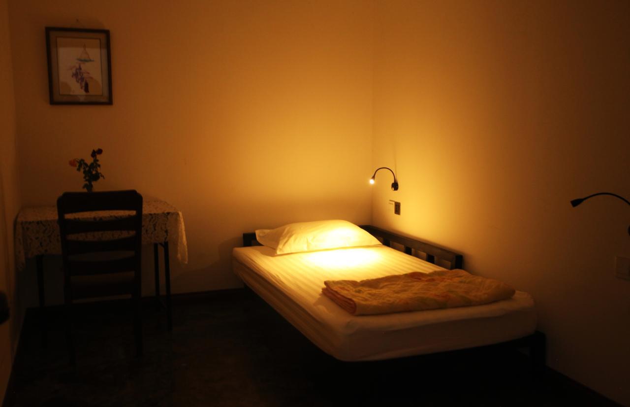 Dengba Hostel Yangon Eksteriør bilde