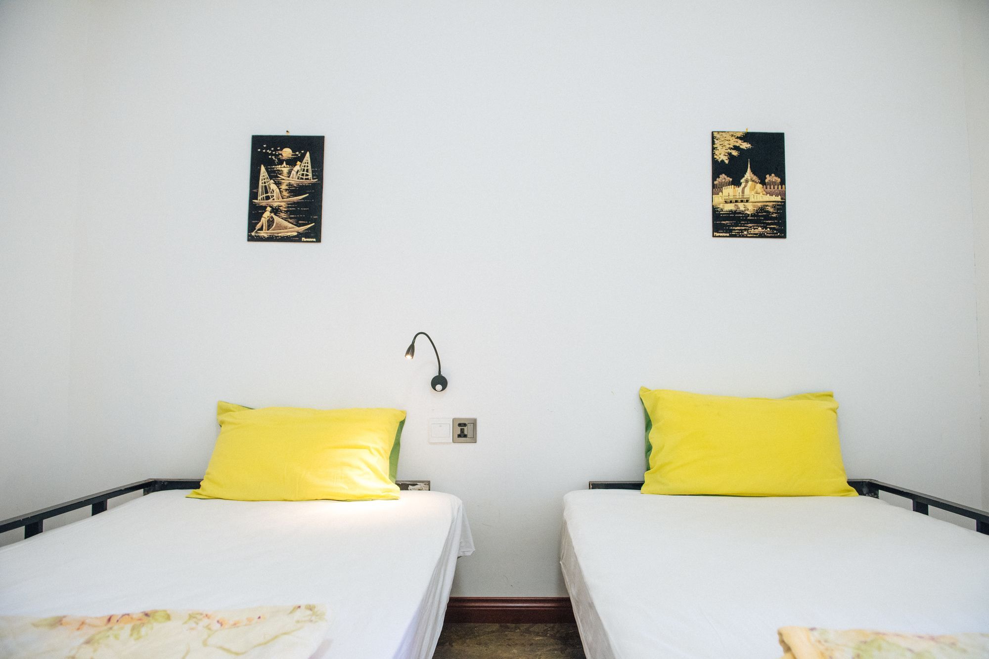 Dengba Hostel Yangon Eksteriør bilde