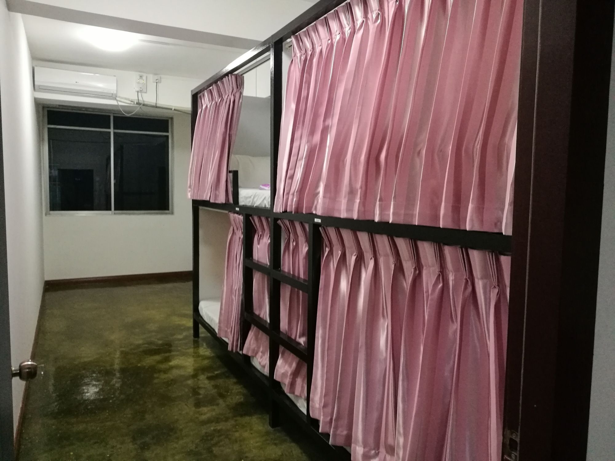 Dengba Hostel Yangon Eksteriør bilde