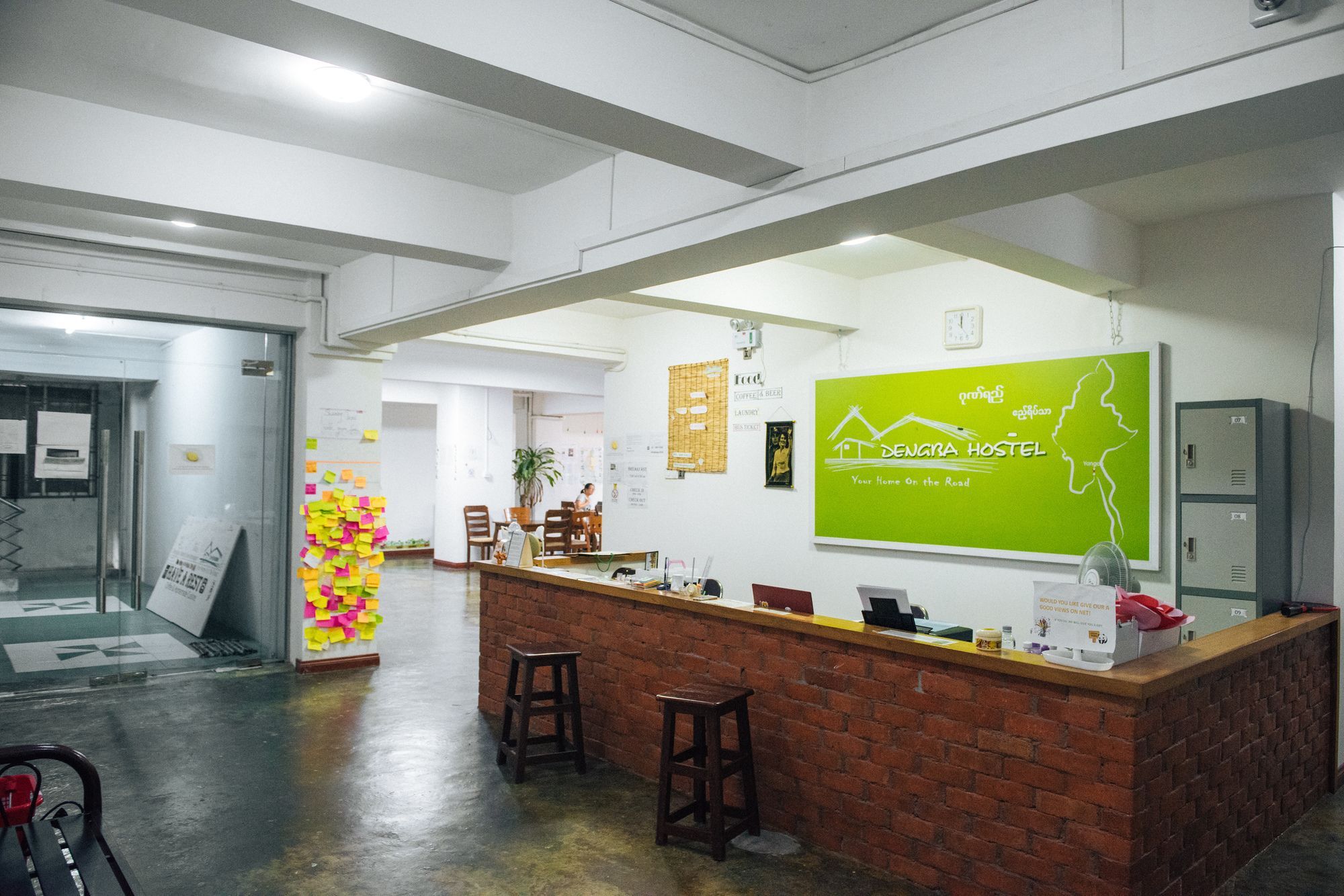 Dengba Hostel Yangon Eksteriør bilde